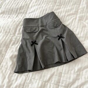 Coquette grey pleated mini skirt